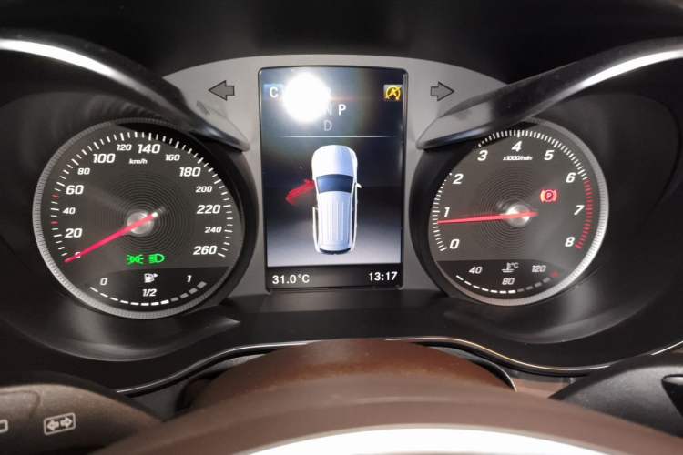 Used Mercedes-Benz GLC 2019 GLC 260 L 4MATIC Dynamic Model Instrument Cluster