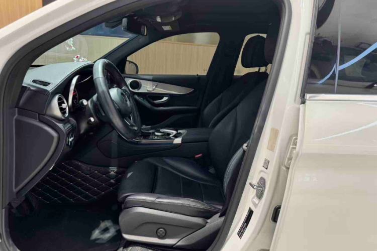 Used Mercedes-Benz GLC 2019 GLC 200 L 4MATIC Interior 1