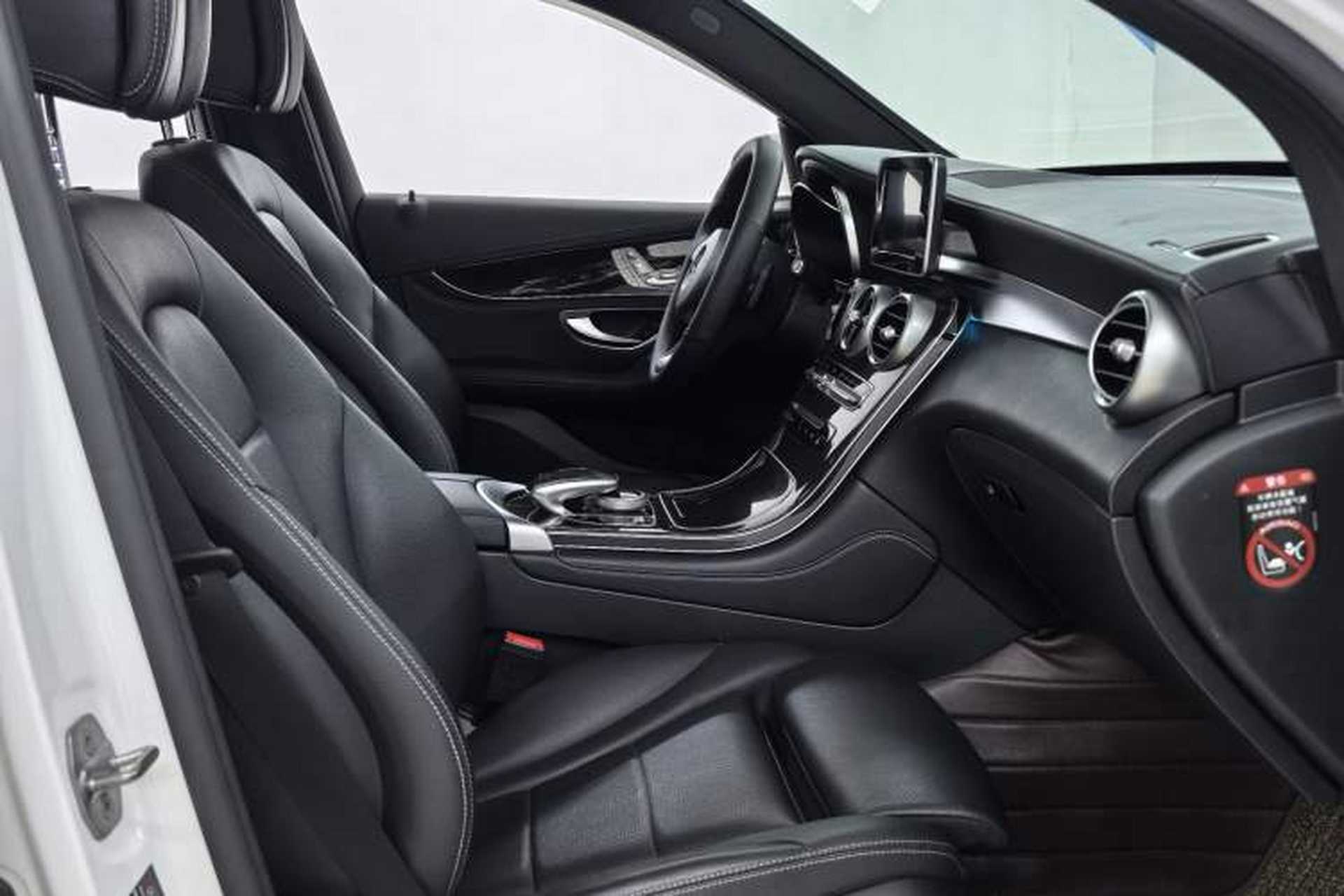 Used Mercedes-Benz GLC 2019 Facelift GLC 260 L 4MATIC Luxury Model Interior 1