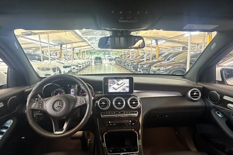 Used Mercedes-Benz GLC 2019 GLC 260 L 4MATIC Dynamic Model Interior 1