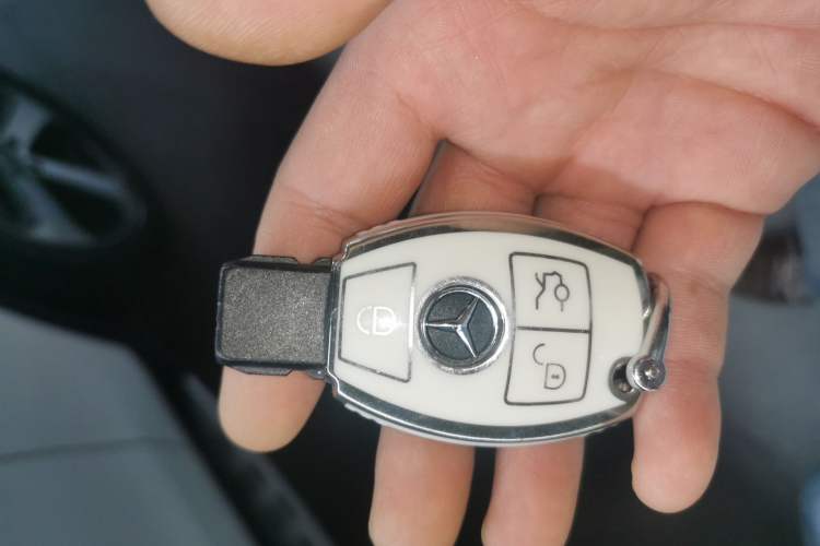 Used Mercedes-Benz GLC 2019 GLC 260 4MATIC Luxury Model Interior 1