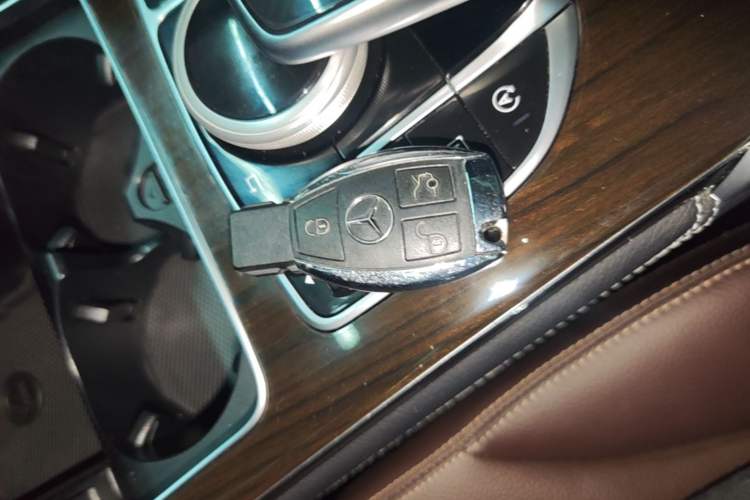Used Mercedes-Benz GLC 2019 GLC 260 L 4MATIC Dynamic Model Interior 1