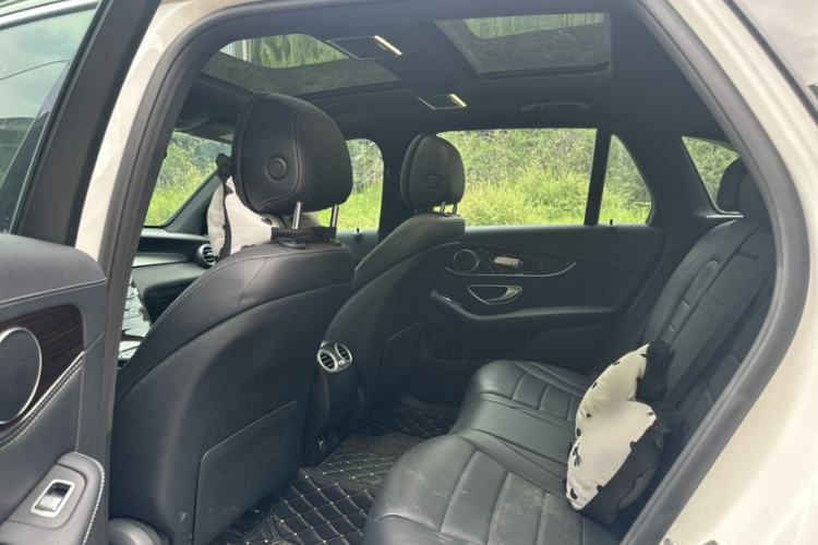 Used Mercedes-Benz GLC 2019 Facelift GLC 260 L 4MATIC Luxury Model Interior 10