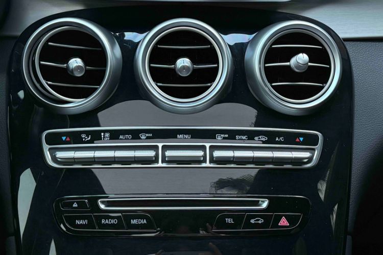 Used Mercedes-Benz GLC 2019 GLC 200 L 4MATIC Interior 11