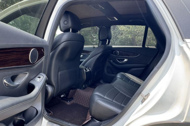 Used Mercedes-Benz GLC 2019 GLC 260 L 4MATIC Dynamic Model Interior 2