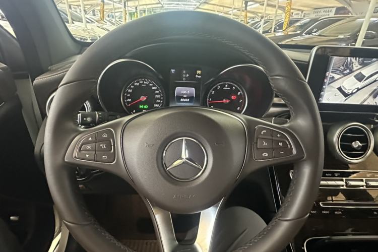 Used Mercedes-Benz GLC 2019 GLC 260 L 4MATIC Dynamic Model Interior 2