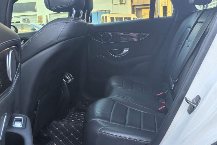 Used Mercedes-Benz GLC 2019 GLC 260 L 4MATIC Dynamic Model Interior 2