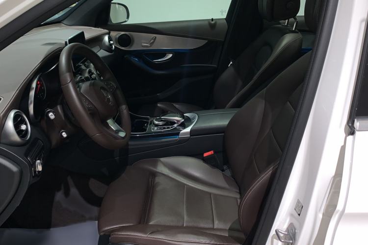Used Mercedes-Benz GLC 2019 GLC 200 L 4MATIC Interior 2