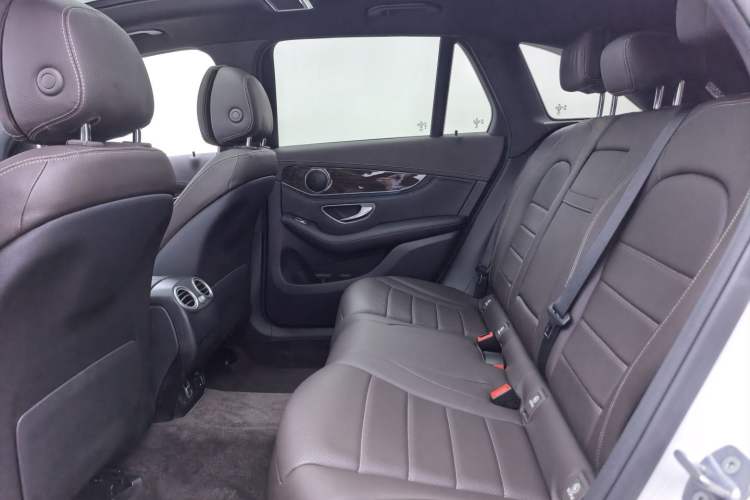 Used Mercedes-Benz GLC 2019 Facelift GLC 260 L 4MATIC Luxury Model Interior 2