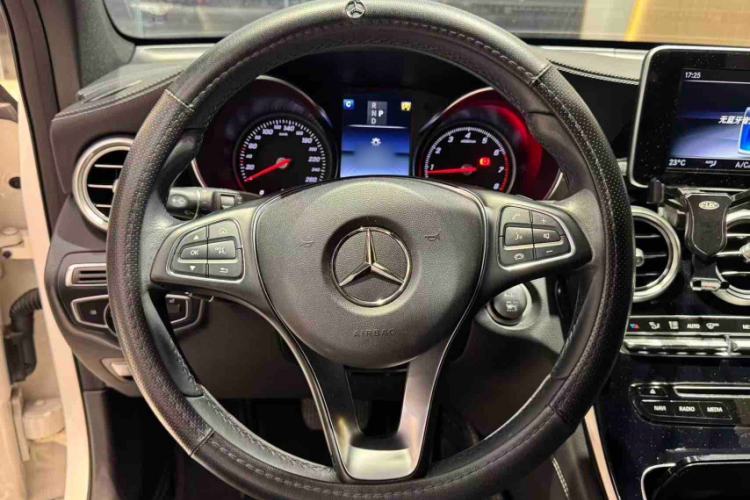 Used Mercedes-Benz GLC 2019 GLC 200 L 4MATIC Interior 4