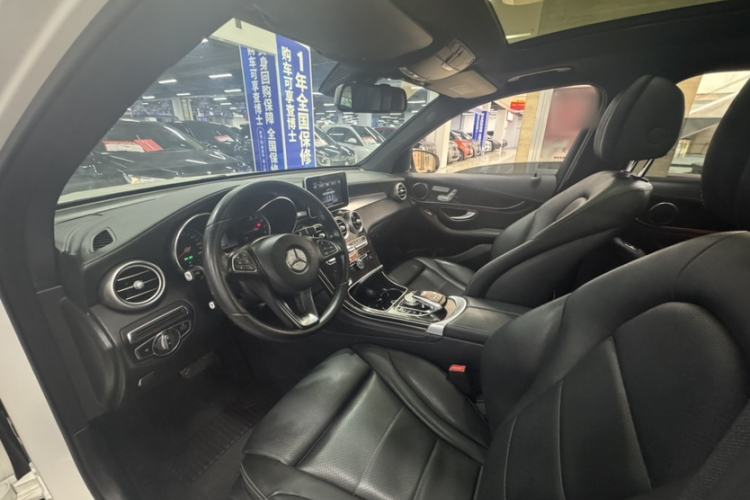Used Mercedes-Benz GLC 2019 GLC 260 L 4MATIC Dynamic Model Interior 4
