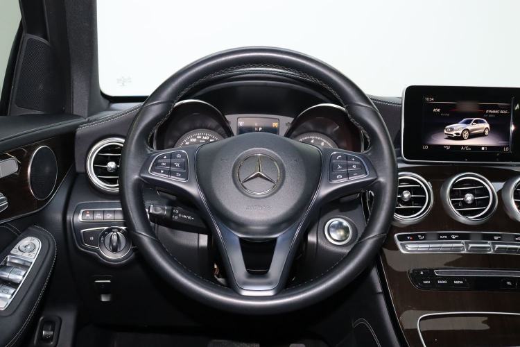 Used Mercedes-Benz GLC 2019 Facelift GLC 260 L 4MATIC Luxury Model Interior 4