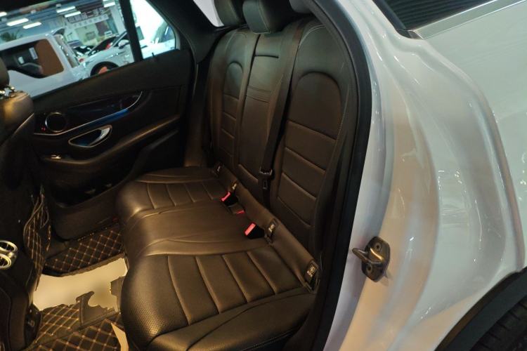 Used Mercedes-Benz GLC 2019 Facelift GLC 260 L 4MATIC Luxury Model Interior 4