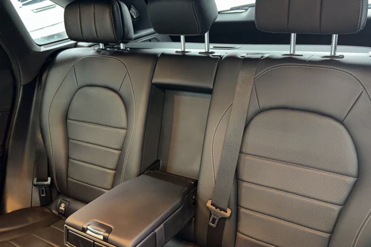 Used Mercedes-Benz GLC 2019 Facelift GLC 260 L 4MATIC Luxury Model Interior 4