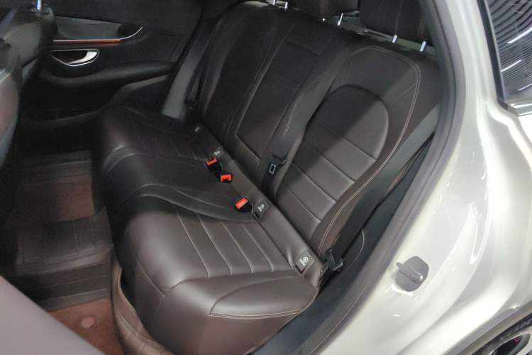 Used Mercedes-Benz GLC 2019 Facelift GLC 260 L 4MATIC Luxury Model Interior 4