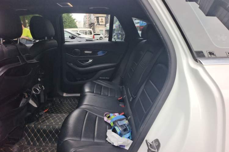 Used Mercedes-Benz GLC 2019 GLC 260 L 4MATIC Dynamic Model Interior 4