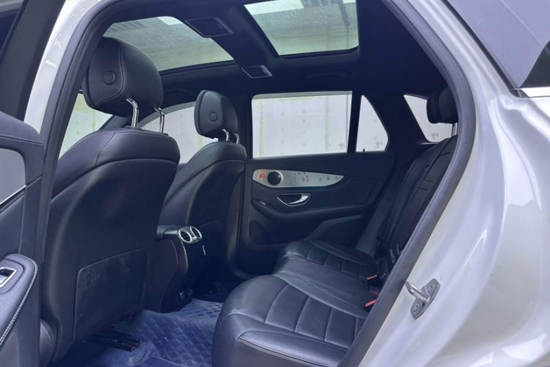 Used Mercedes-Benz GLC 2019 GLC 200 L 4MATIC Interior 5