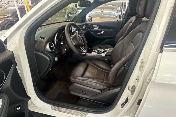 Used Mercedes-Benz GLC 2019 GLC 260 L 4MATIC Dynamic Model Interior 5