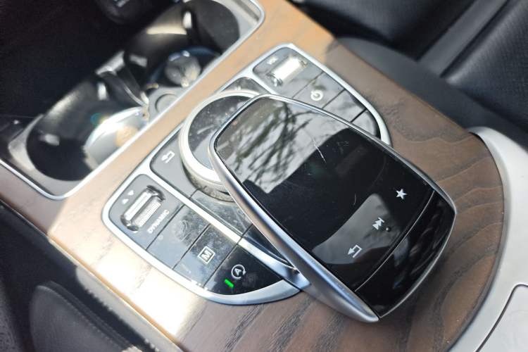 Used Mercedes-Benz GLC 2019 GLC 300 L 4MATIC Dynamic Model Interior 6