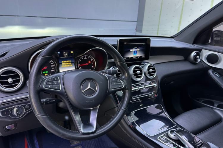 Used Mercedes-Benz GLC 2019 GLC 200 L 4MATIC Interior 6