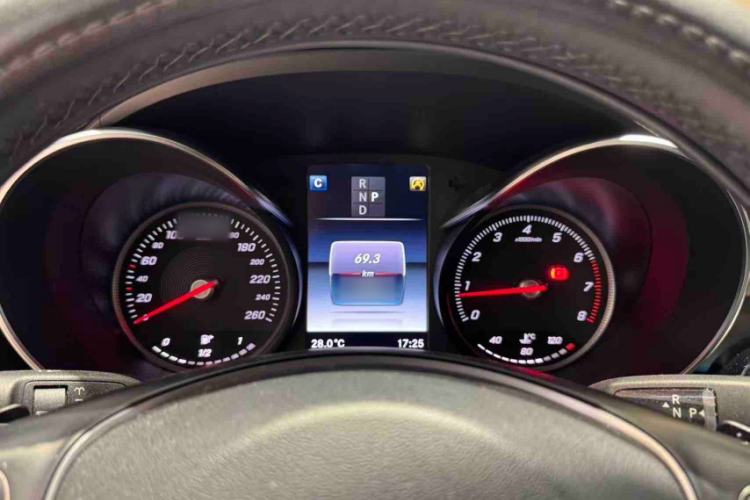 Used Mercedes-Benz GLC 2019 GLC 200 L 4MATIC Interior 7