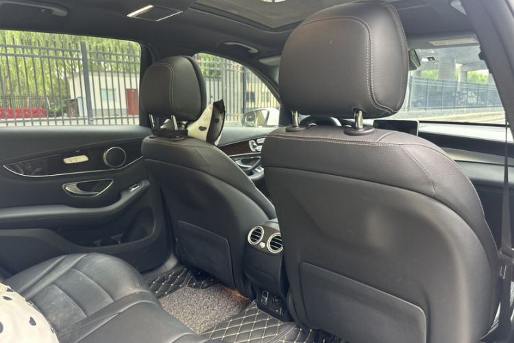 Used Mercedes-Benz GLC 2019 Facelift GLC 260 L 4MATIC Luxury Model Interior 9