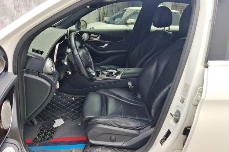 Used Mercedes-Benz GLC 2019 GLC 260 L 4MATIC Dynamic Model Left Front Seat
