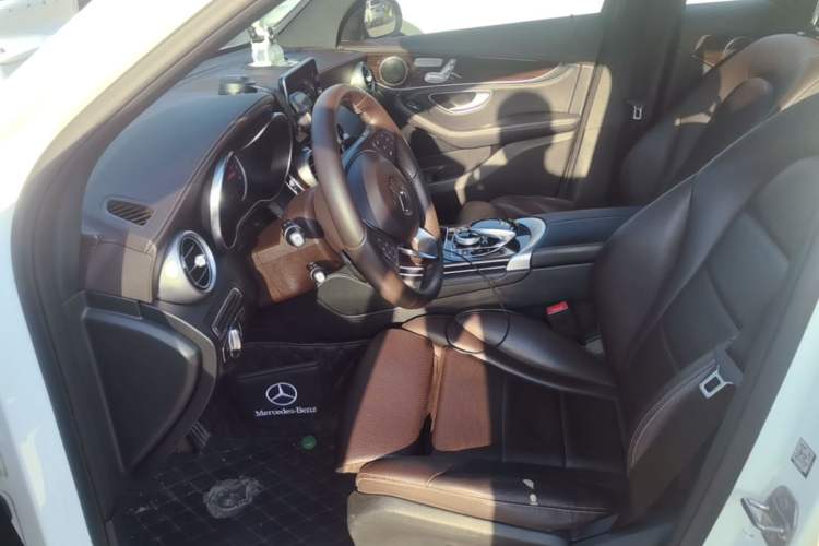 Used Mercedes-Benz GLC 2019 GLC 260 L 4MATIC Dynamic Model Left Front Seat