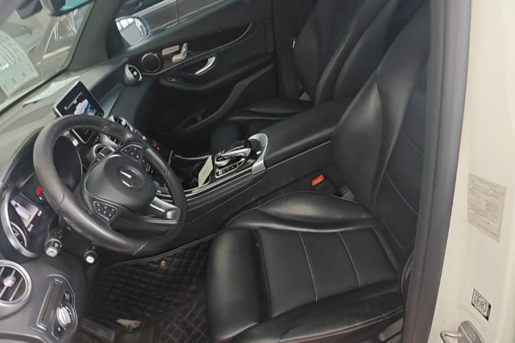 Used Mercedes-Benz GLC 2019 GLC 260 L 4MATIC Dynamic Model Left Front Seat