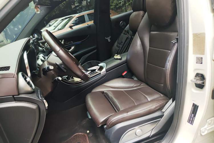 Used Mercedes-Benz GLC 2019 GLC 260 4MATIC Luxury Model Left Front Seat