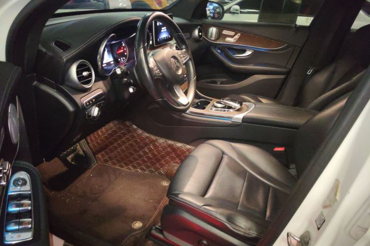 Used Mercedes-Benz GLC 2019 GLC 300 L 4MATIC Dynamic Model Left Front Seat
