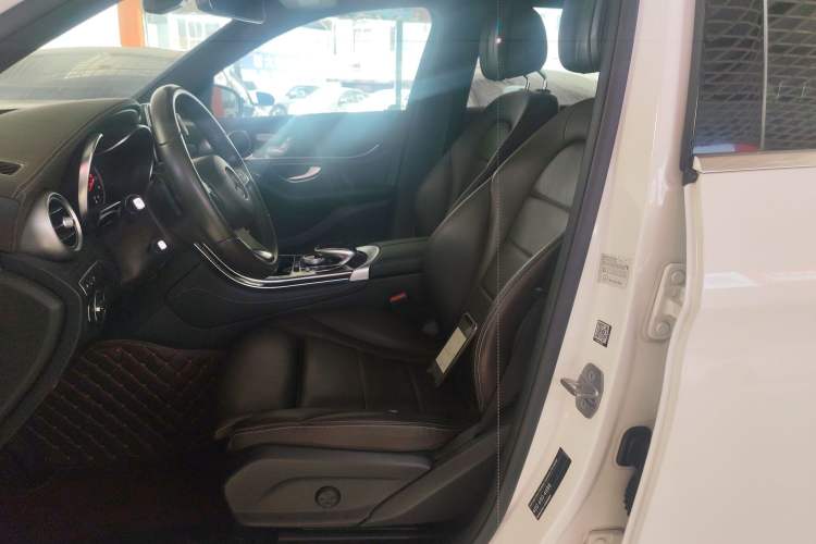 Used Mercedes-Benz GLC 2019 GLC 260 L 4MATIC Luxury Model Left Front Seat