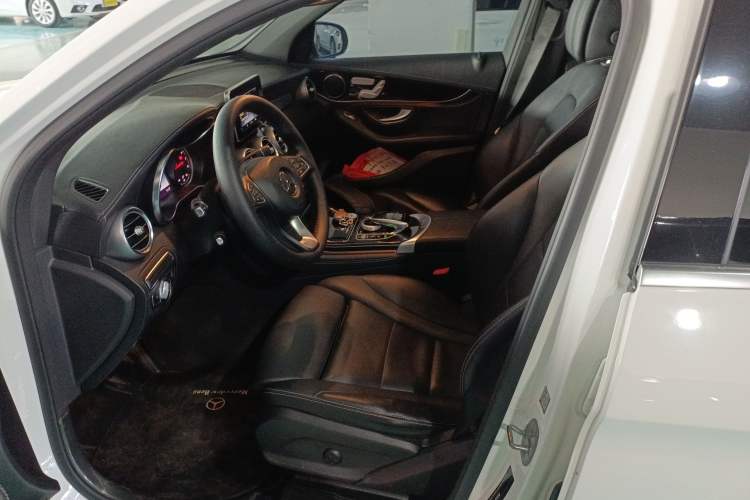 Used Mercedes-Benz GLC 2019 GLC 260 L 4MATIC Dynamic Model Left Front Seat