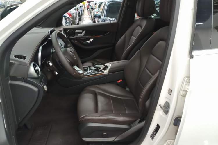 Used Mercedes-Benz GLC 2019 Facelift GLC 260 L 4MATIC Luxury Model Left Front Seat
