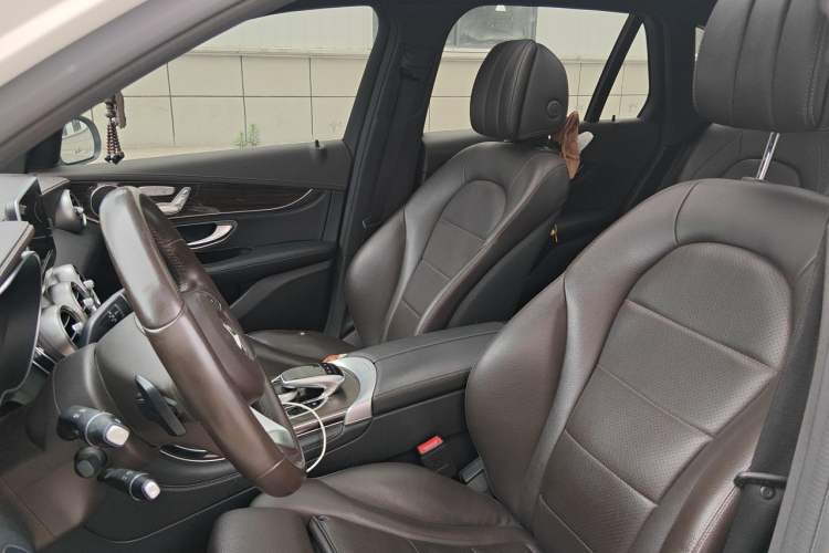 Used Mercedes-Benz GLC 2019 Facelift GLC 260 L 4MATIC Luxury Model Left Front Seat