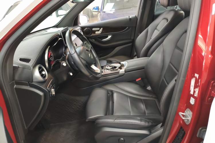 Used Mercedes-Benz GLC 2019 GLC 260 4MATIC Luxury Model Left Front Seat