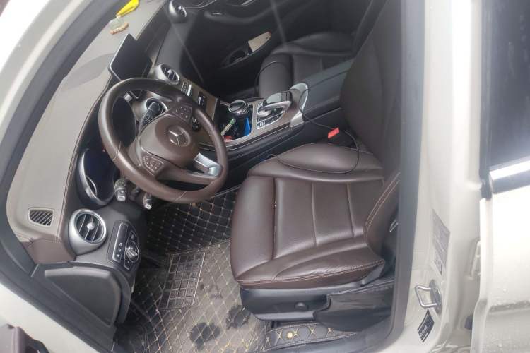 Used Mercedes-Benz GLC 2019 GLC 300 L 4MATIC Dynamic Model Left Front Seat