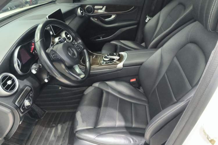 Used Mercedes-Benz GLC 2019 GLC 260 L 4MATIC Dynamic Model Left Front Seat