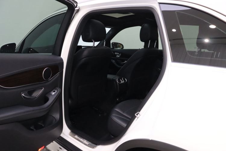 Used Mercedes-Benz GLC 2019 Facelift GLC 260 L 4MATIC Luxury Model Left Front Seat