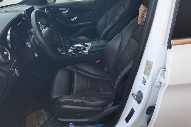 Used Mercedes-Benz GLC 2019 GLC 260 4MATIC Luxury Model Left Front Seat