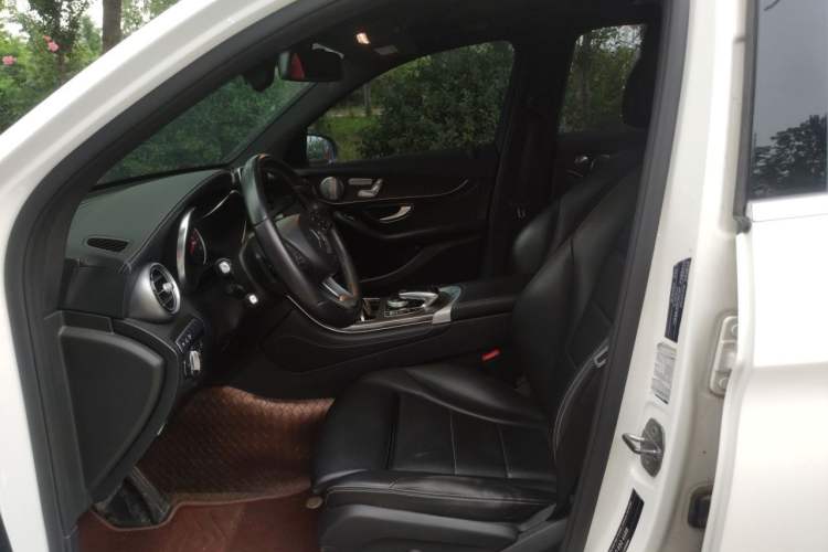 Used Mercedes-Benz GLC 2019 GLC 300 L 4MATIC Dynamic Model Left Front Seat