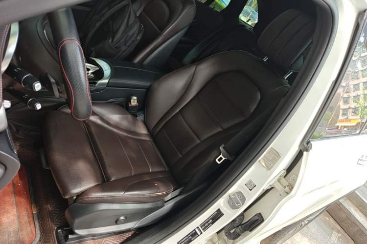Used Mercedes-Benz GLC 2019 GLC 260 L 4MATIC Dynamic Model Left Front Seat