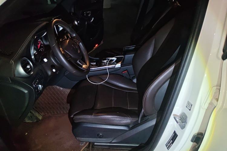 Used Mercedes-Benz GLC 2019 GLC 260 4MATIC Luxury Model Left Front Seat