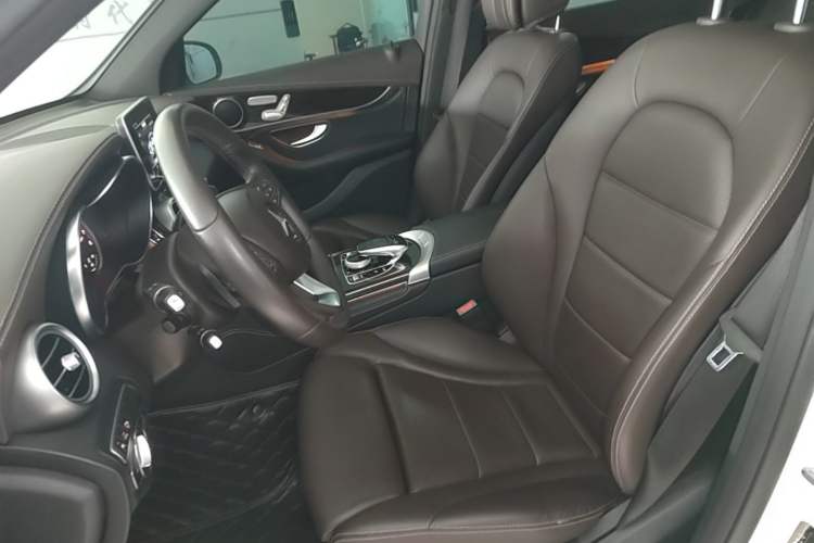 Used Mercedes-Benz GLC 2019 Facelift GLC 260 L 4MATIC Luxury Model Left Front Seat