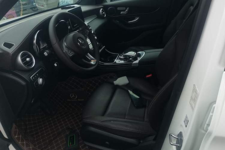 Used Mercedes-Benz GLC 2019 Facelift GLC 260 L 4MATIC Luxury Model Left Front Seat