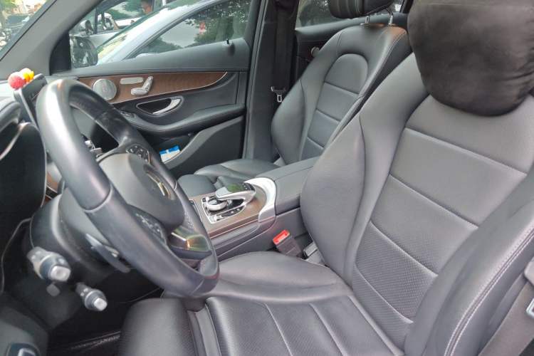 Used Mercedes-Benz GLC 2019 GLC 300 L 4MATIC Dynamic Model Left Front Seat