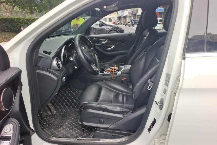 Used Mercedes-Benz GLC 2019 GLC 260 L 4MATIC Dynamic Model Left Front Seat