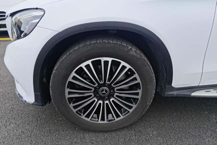 Used Mercedes-Benz GLC 2019 GLC 260 L 4MATIC Dynamic Model Left Front Wheel Hub