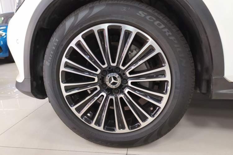 Used Mercedes-Benz GLC 2019 GLC 200 L 4MATIC Left Front Wheel Hub