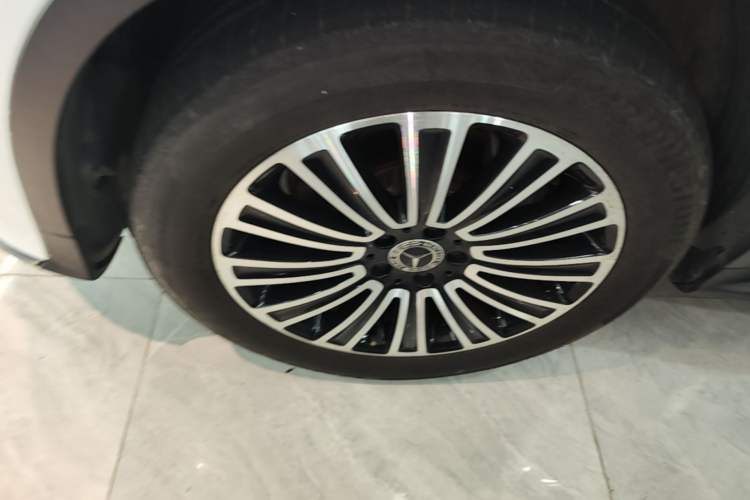Used Mercedes-Benz GLC 2019 GLC 260 L 4MATIC Dynamic Model Left Front Wheel Hub